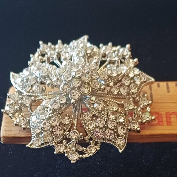 Super Bling Rhinestone Brooch - Picture 4 of 4